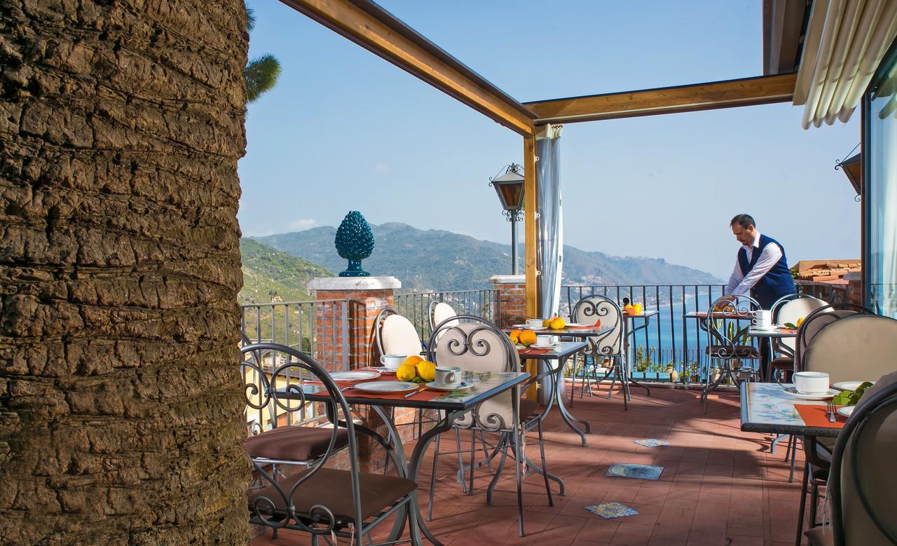 Hotel "La Pensione Svizzera" Taormina Exterior foto