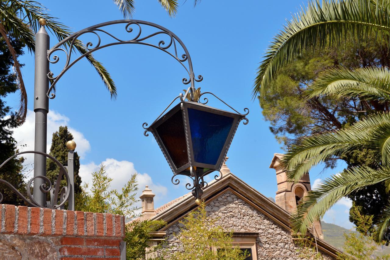 Hotel "La Pensione Svizzera" Taormina Exterior foto